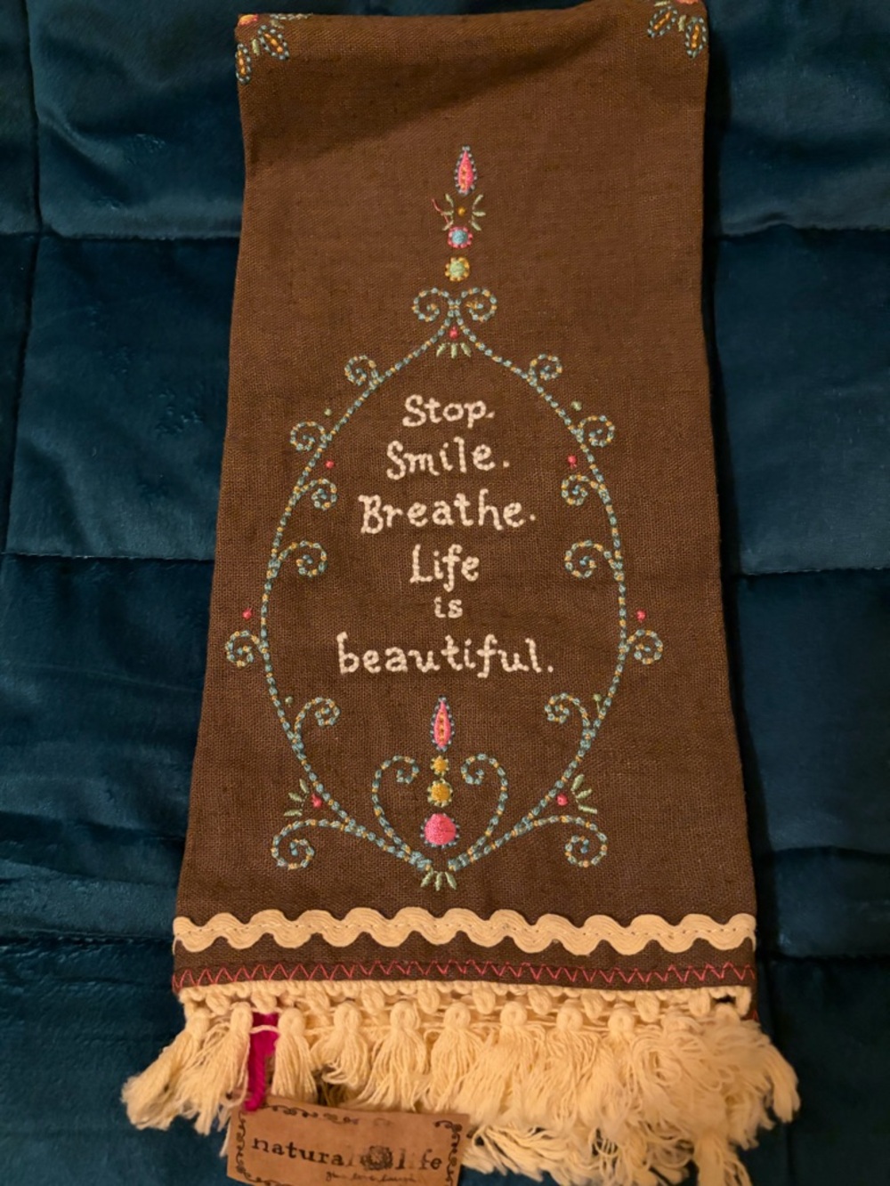 NATURAL LIFE Embroidered Hand Towel